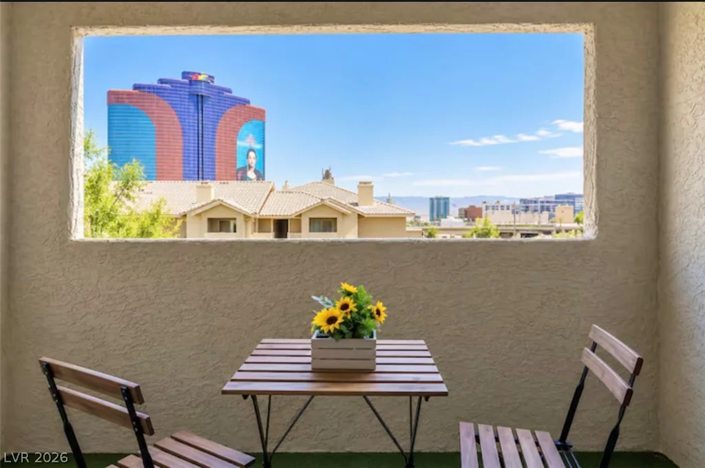4200 Valley View, Las Vegas, NV 89103