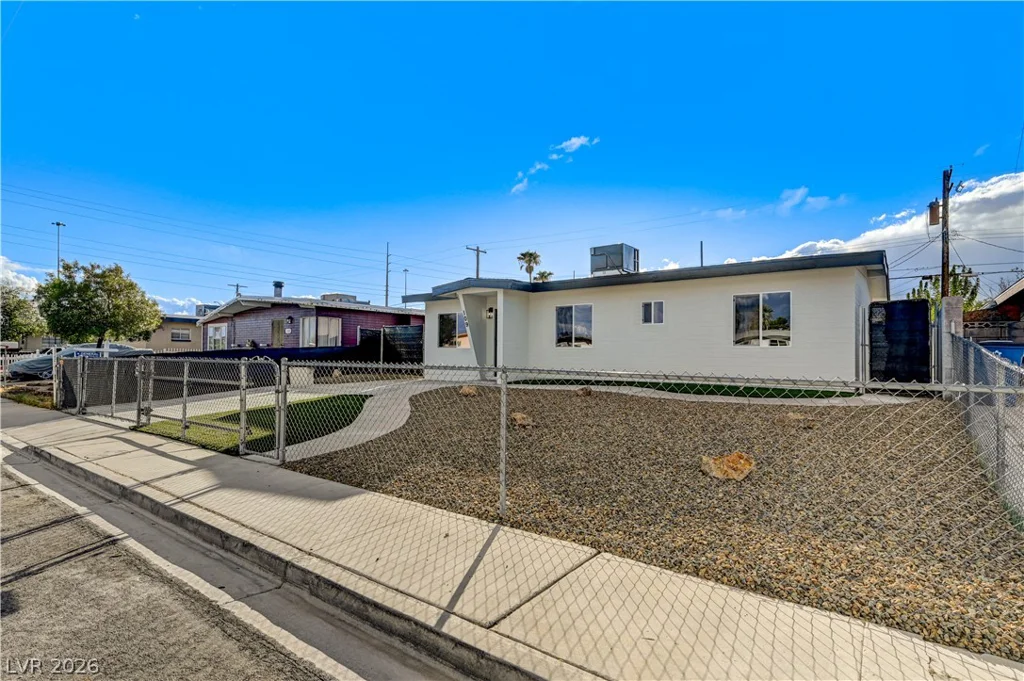 109 Princeton, Las Vegas, NV 89107