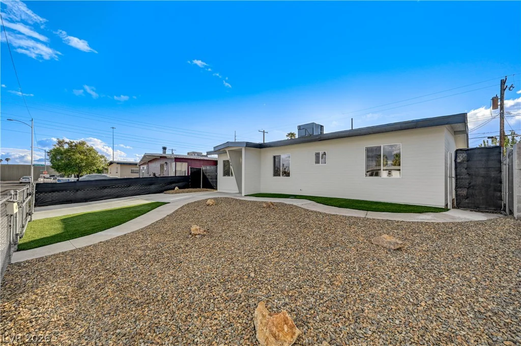 109 Princeton, Las Vegas, NV 89107
