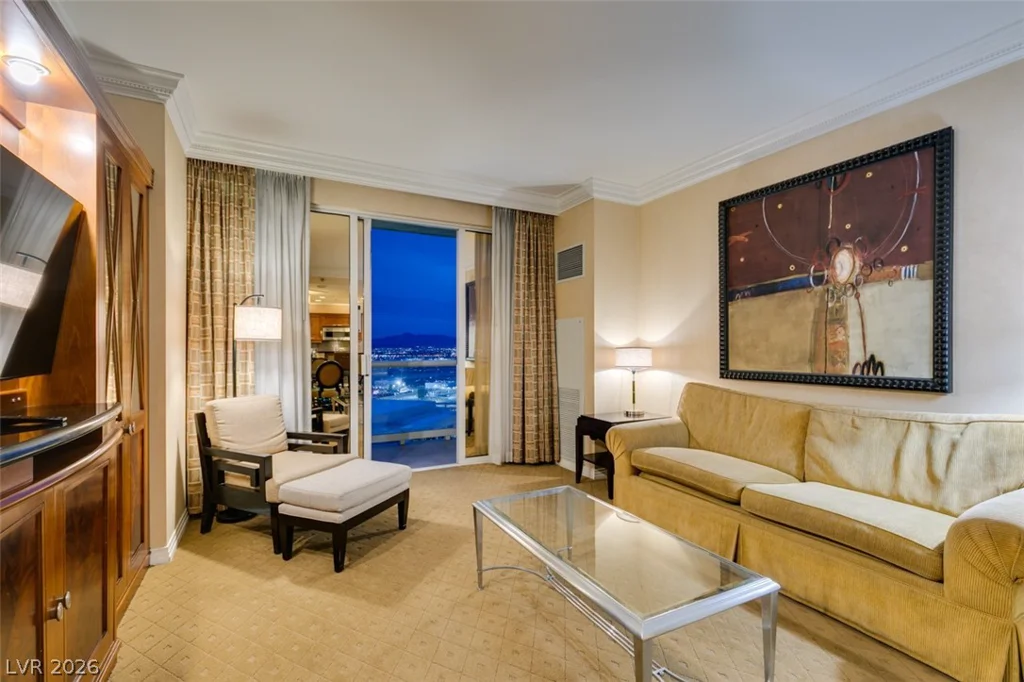 135 HARMON, Las Vegas, NV 89109