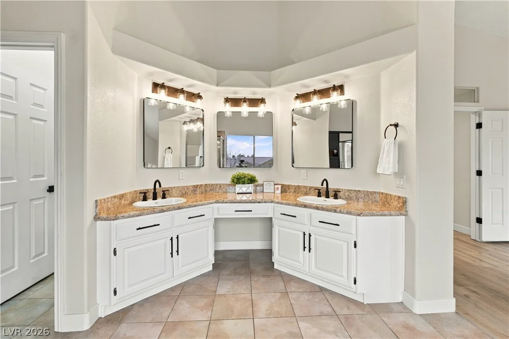 2108 Crooked Pine, Las Vegas, NV 89134
