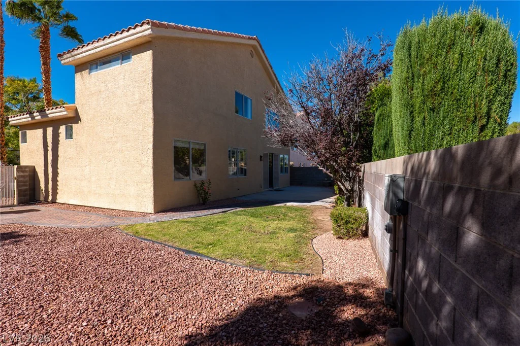 2108 Crooked Pine, Las Vegas, NV 89134