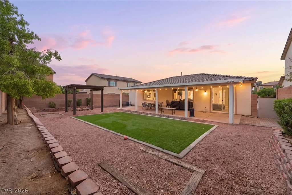 308 Petrus, North Las Vegas, NV 89031