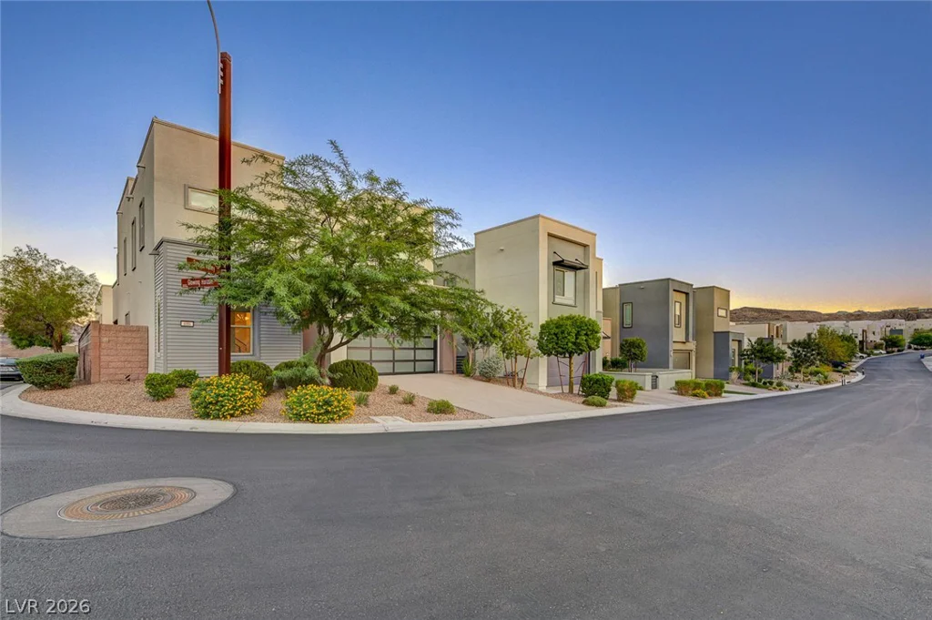 686 Glowing Horizon, Henderson, NV 89052