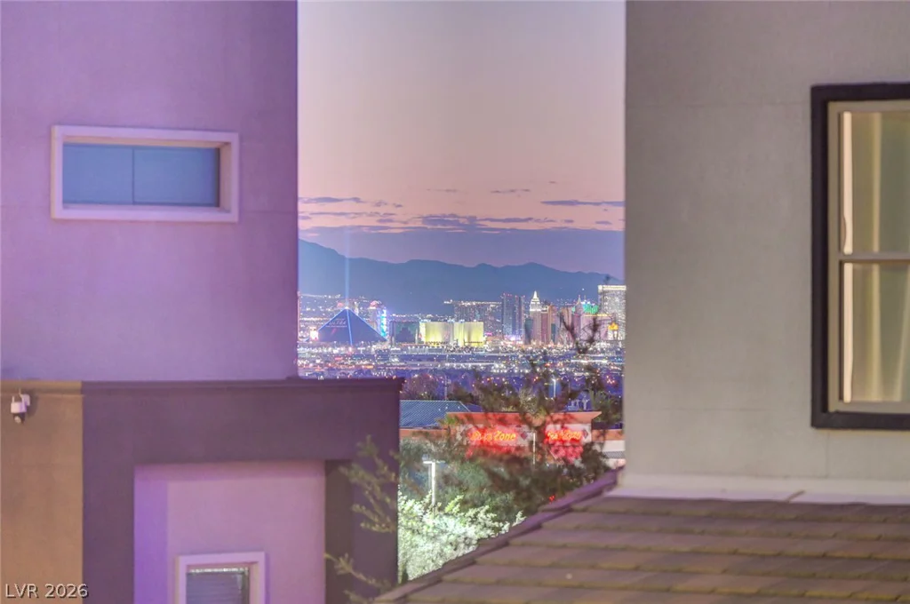 686 Glowing Horizon, Henderson, NV 89052