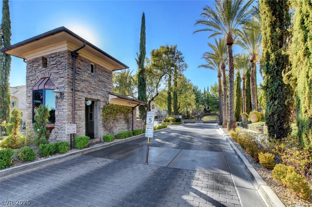 10721 BERINGER, Las Vegas, NV 89144
