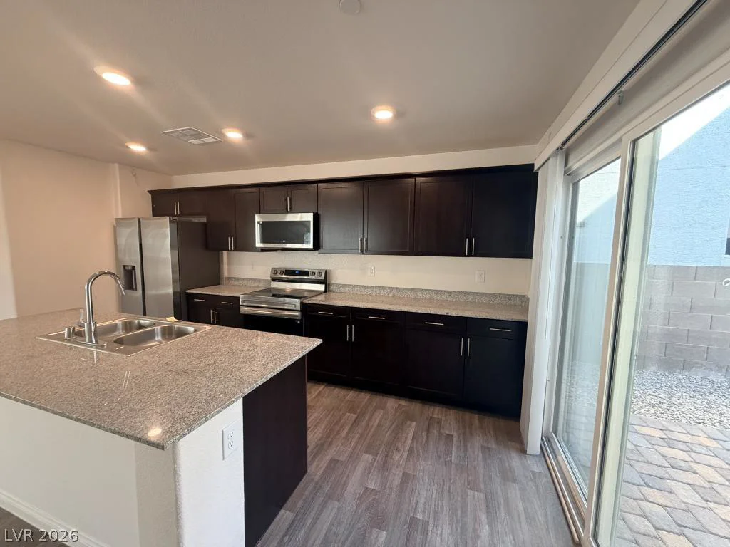 6960 Diamond Blue, North Las Vegas, NV 89086