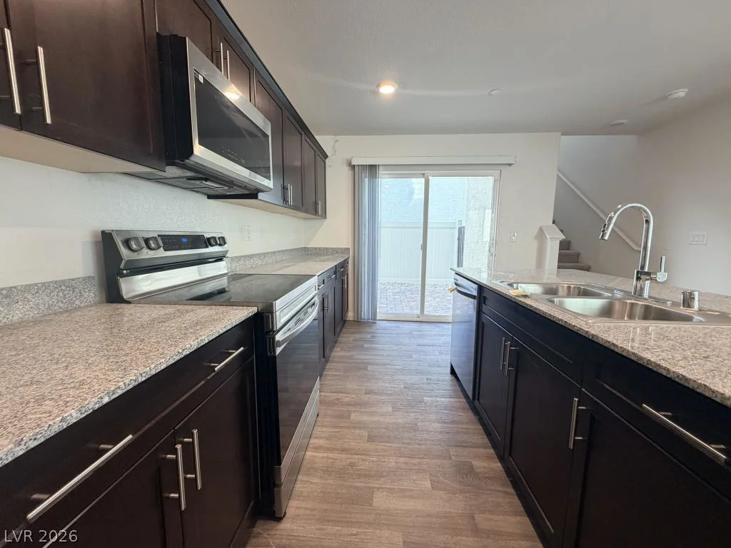 6960 Diamond Blue, North Las Vegas, NV 89086