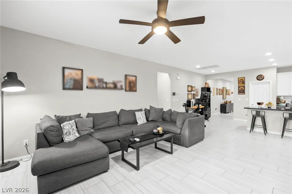 7148 Flora Lam, Las Vegas, NV 89166