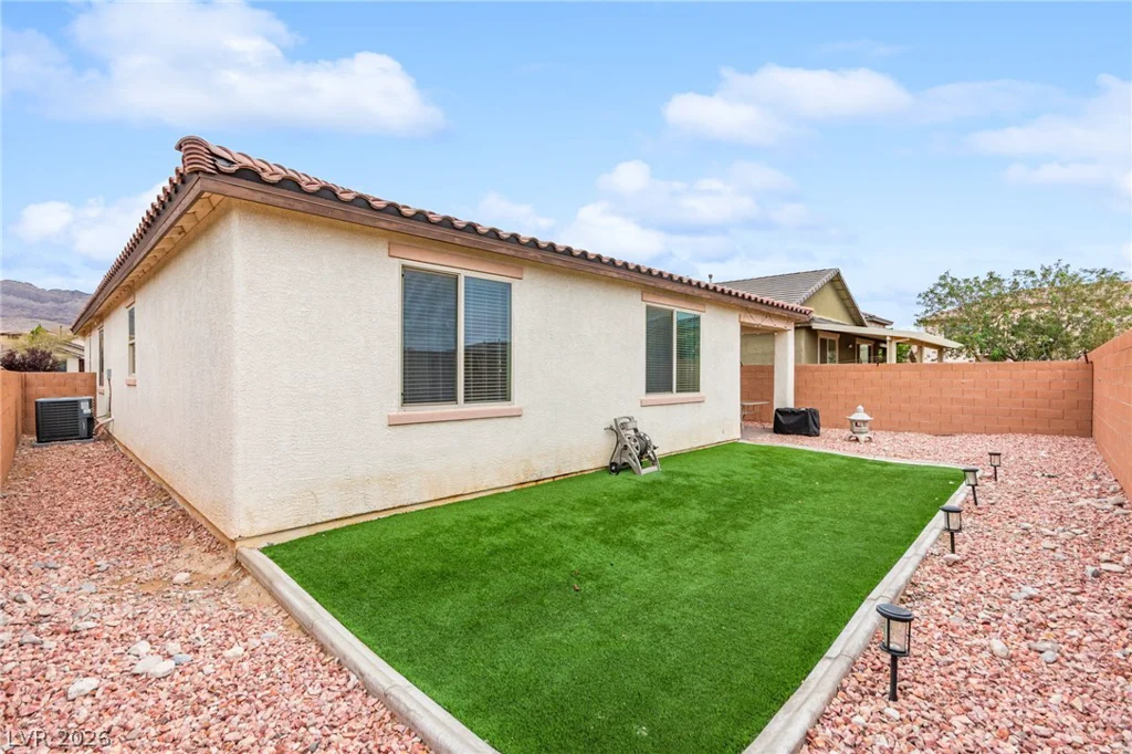 7148 Flora Lam, Las Vegas, NV 89166