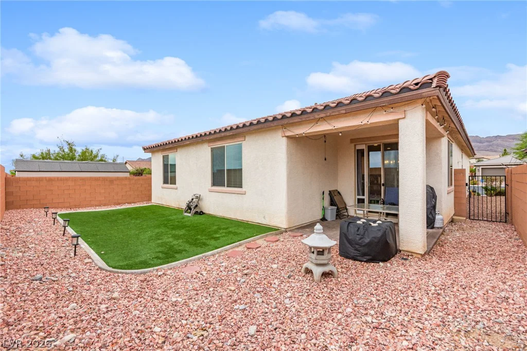 7148 Flora Lam, Las Vegas, NV 89166