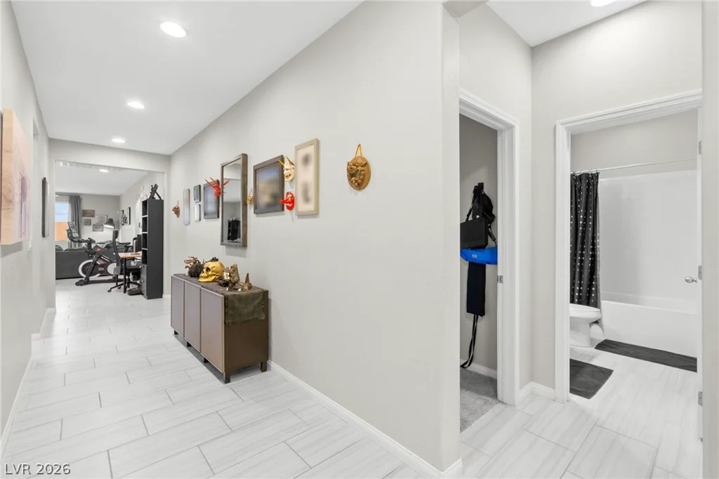 7148 Flora Lam, Las Vegas, NV 89166