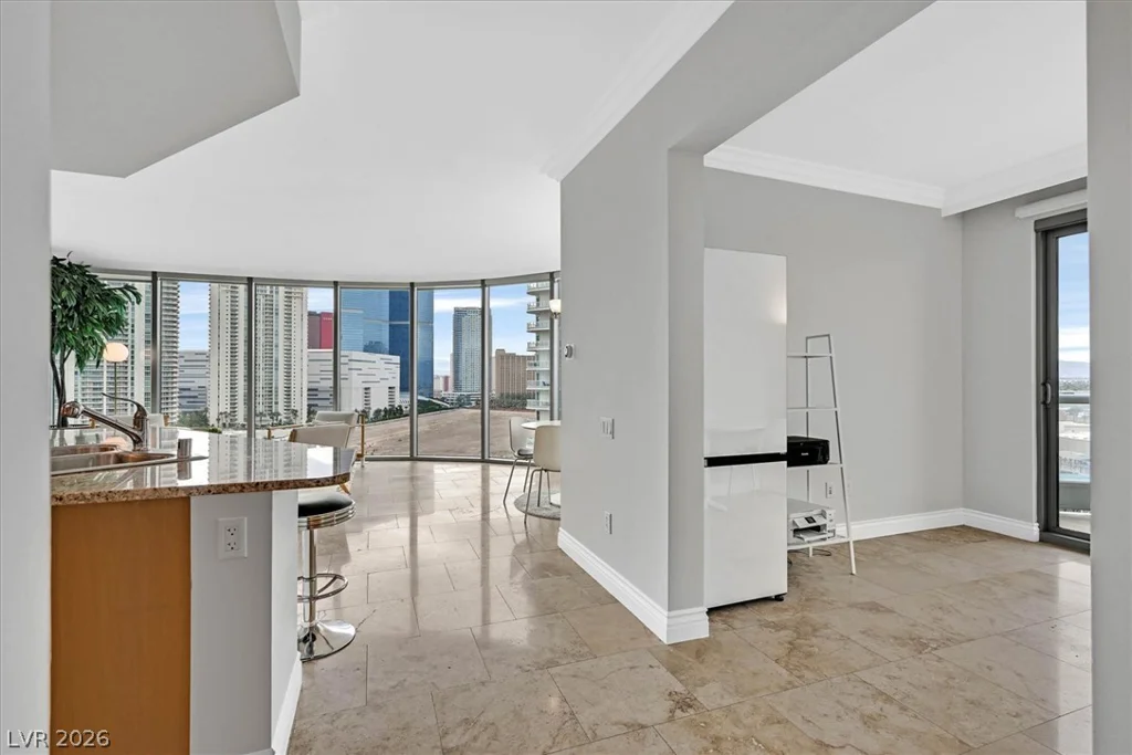 322 Karen, Las Vegas, NV 89109