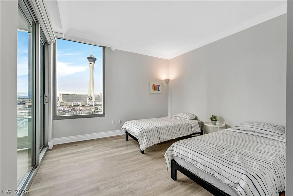 322 Karen, Las Vegas, NV 89109