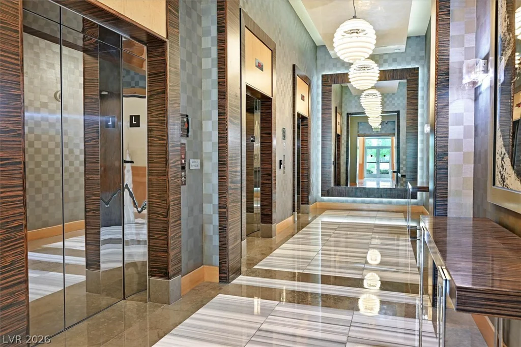 322 Karen, Las Vegas, NV 89109