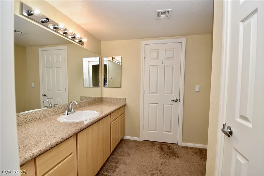 8000 Badura, Las Vegas, NV 89113