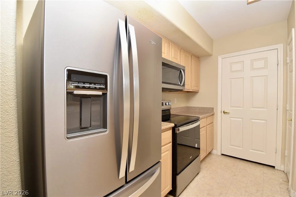8000 Badura, Las Vegas, NV 89113