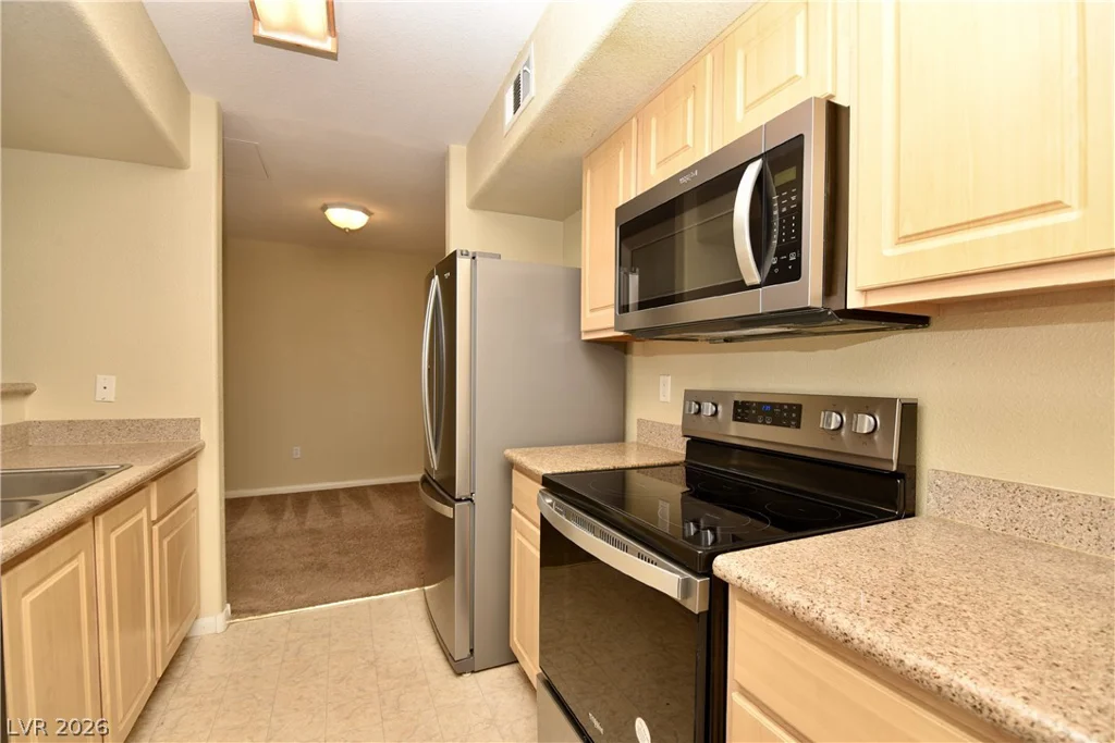 8000 Badura, Las Vegas, NV 89113