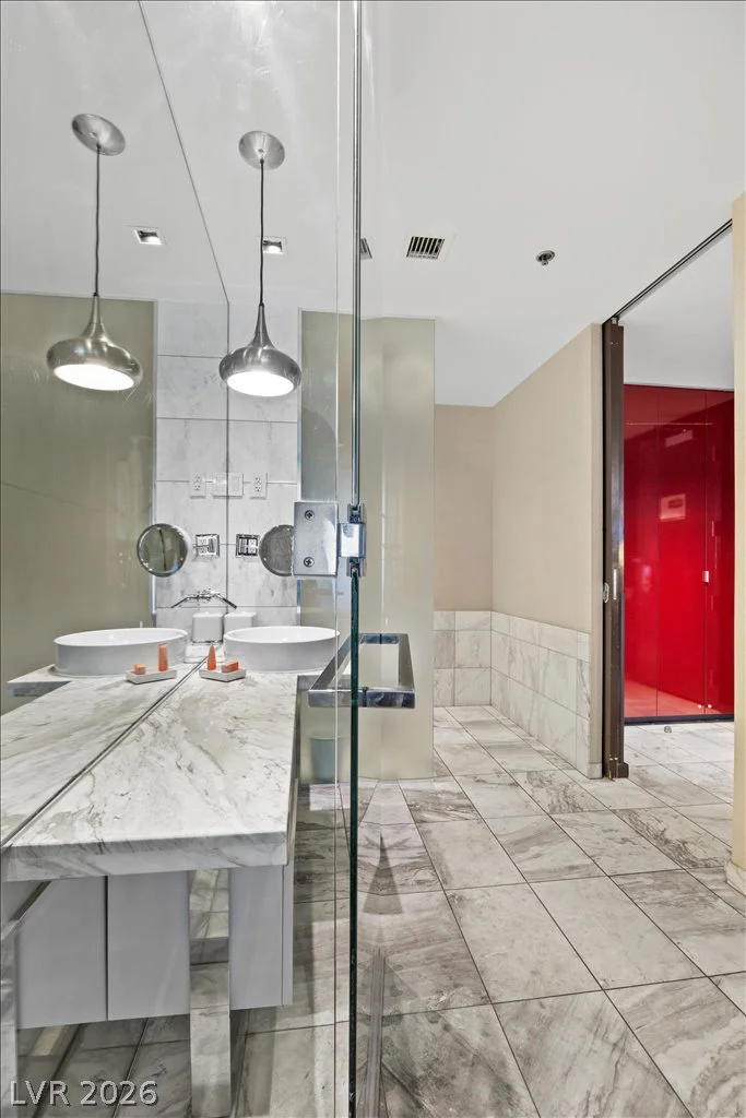 4381 Flamingo, Las Vegas, NV 89103