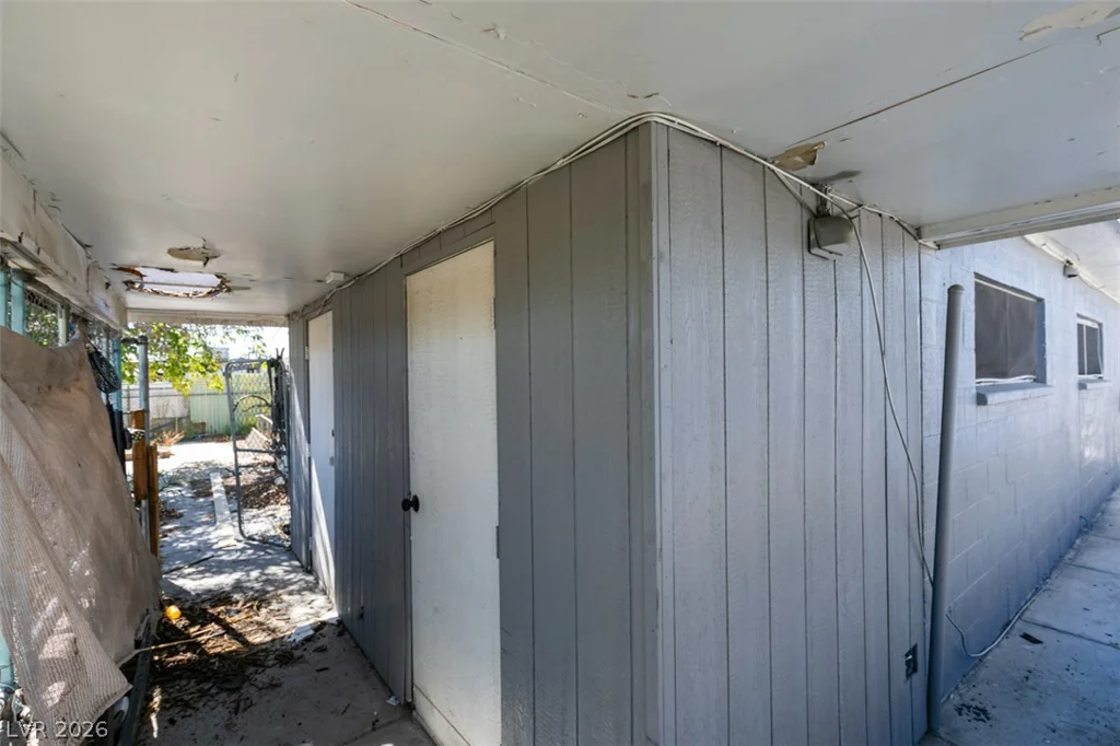 2062 Harvard, North Las Vegas, NV 89030