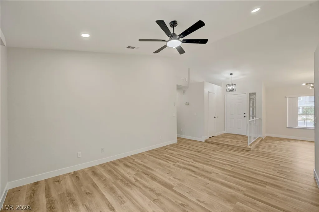 4618 Black Stallion, North Las Vegas, NV 89031