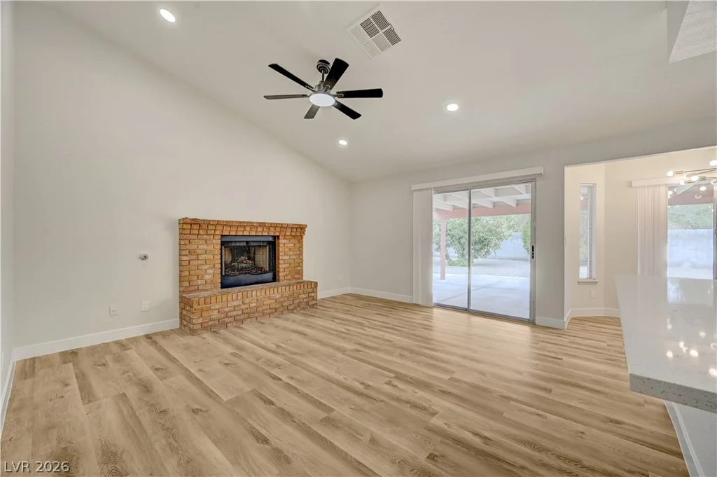 4618 Black Stallion, North Las Vegas, NV 89031
