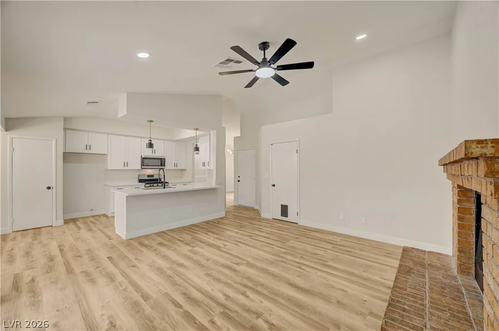 4618 Black Stallion, North Las Vegas, NV 89031