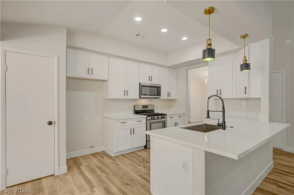 4618 Black Stallion, North Las Vegas, NV 89031