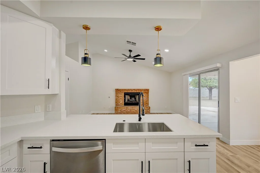 4618 Black Stallion, North Las Vegas, NV 89031