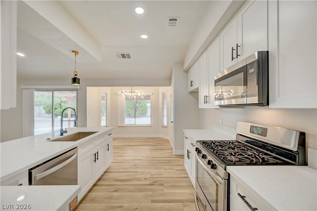 4618 Black Stallion, North Las Vegas, NV 89031