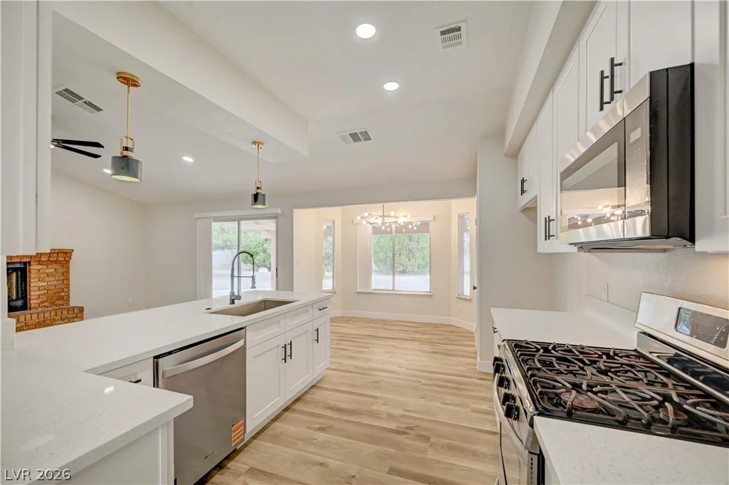 4618 Black Stallion, North Las Vegas, NV 89031
