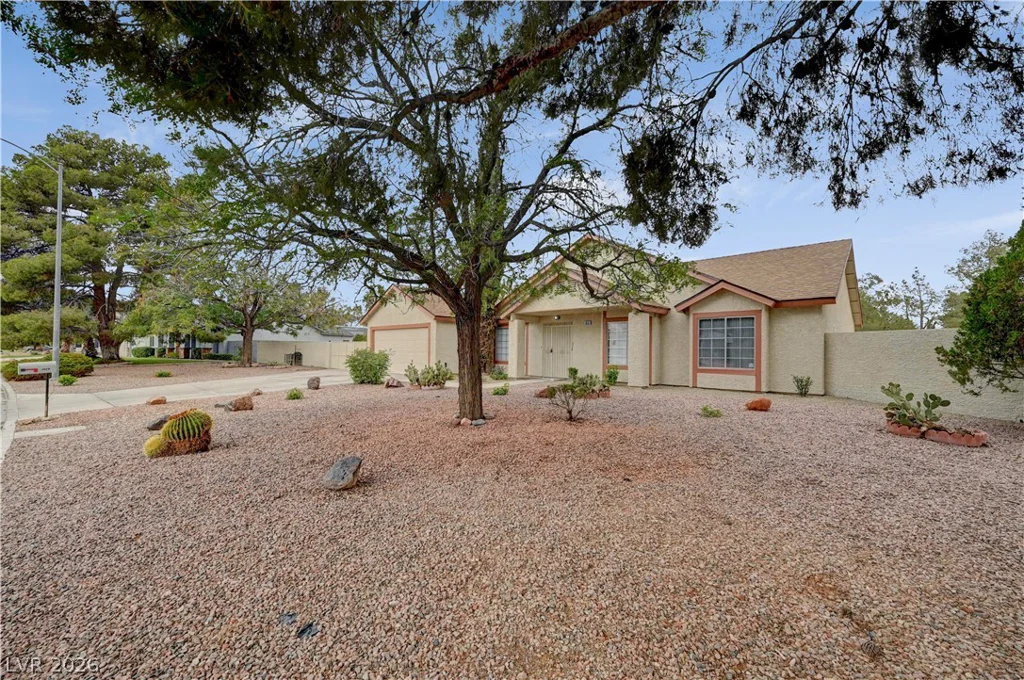 4618 Black Stallion, North Las Vegas, NV 89031