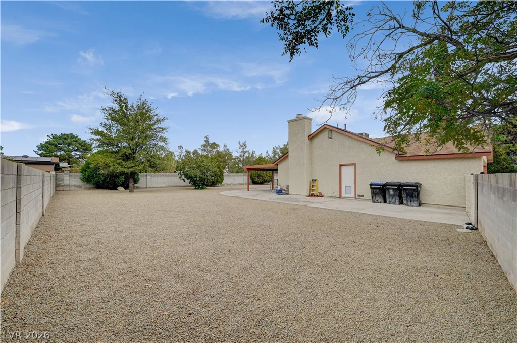 4618 Black Stallion, North Las Vegas, NV 89031