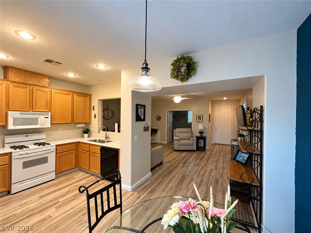 4912 Shady Rim, Las Vegas, NV 89131