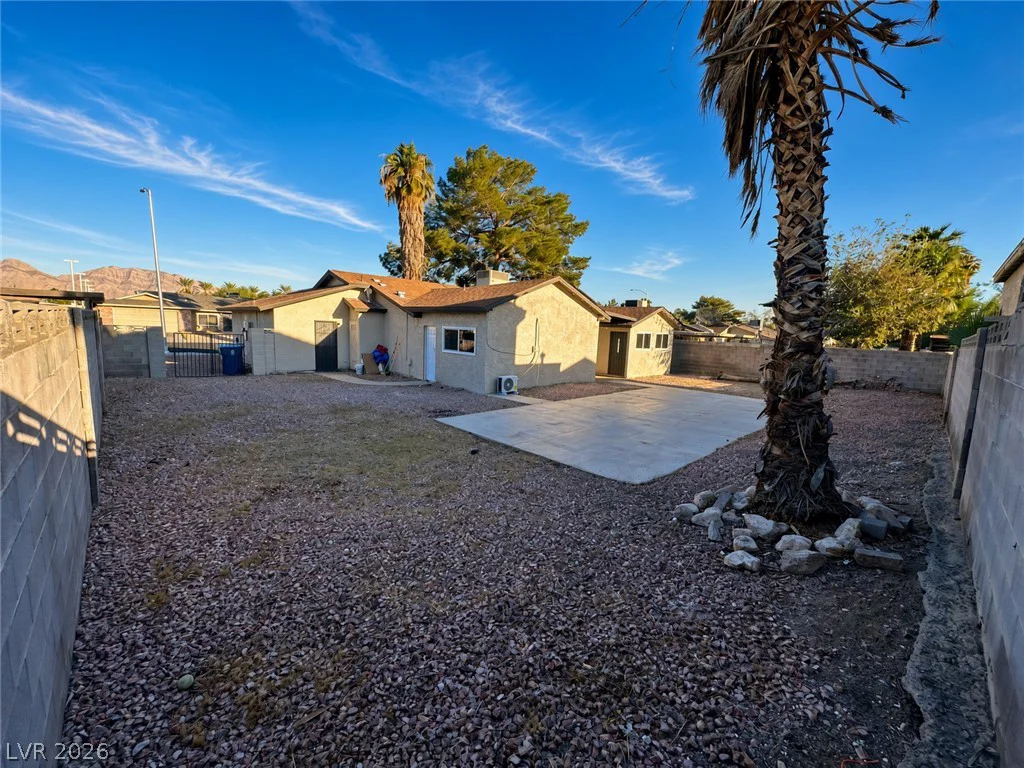 864 Parkhurst, Las Vegas, NV 89110