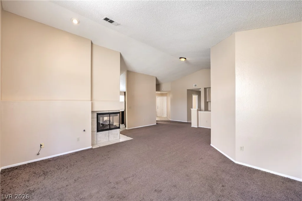 9824 Russett Wood, Las Vegas, NV 89117