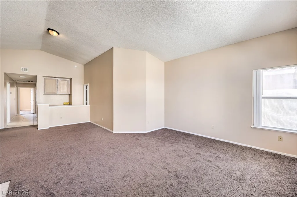 9824 Russett Wood, Las Vegas, NV 89117