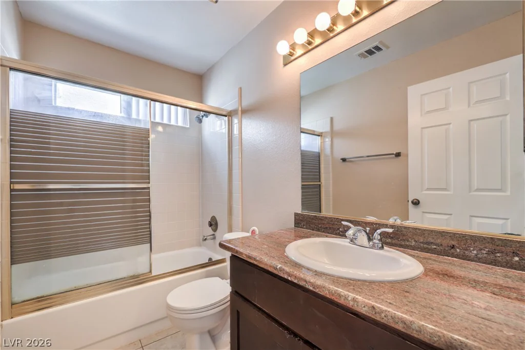 9824 Russett Wood, Las Vegas, NV 89117