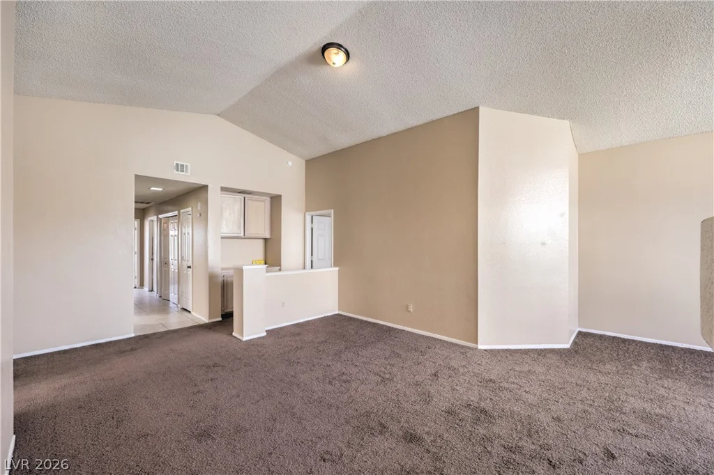 9824 Russett Wood, Las Vegas, NV 89117