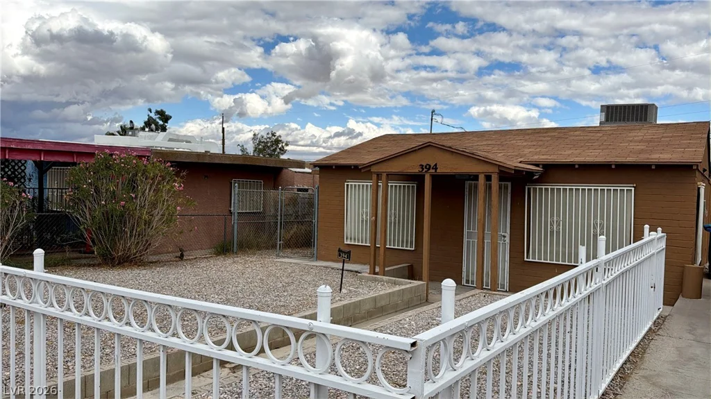 394 15th, Las Vegas, NV 89101