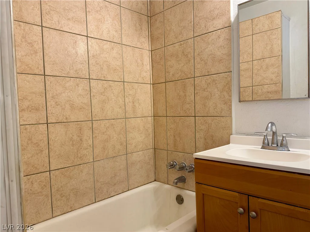 394 15th, Las Vegas, NV 89101