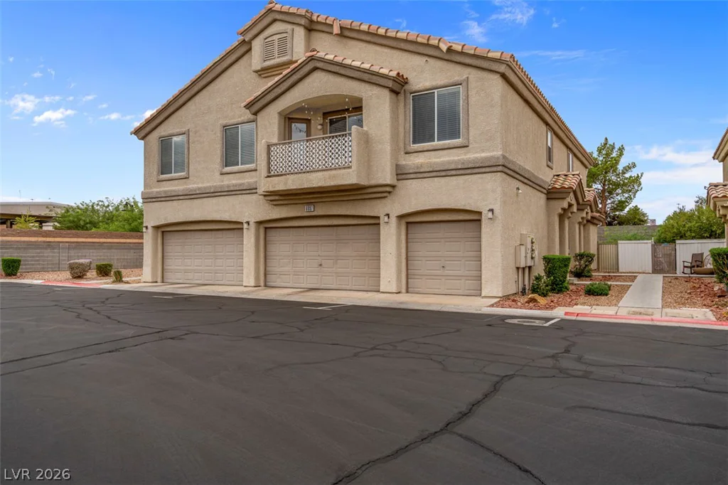 6097 Slow Bob, Henderson, NV 89011