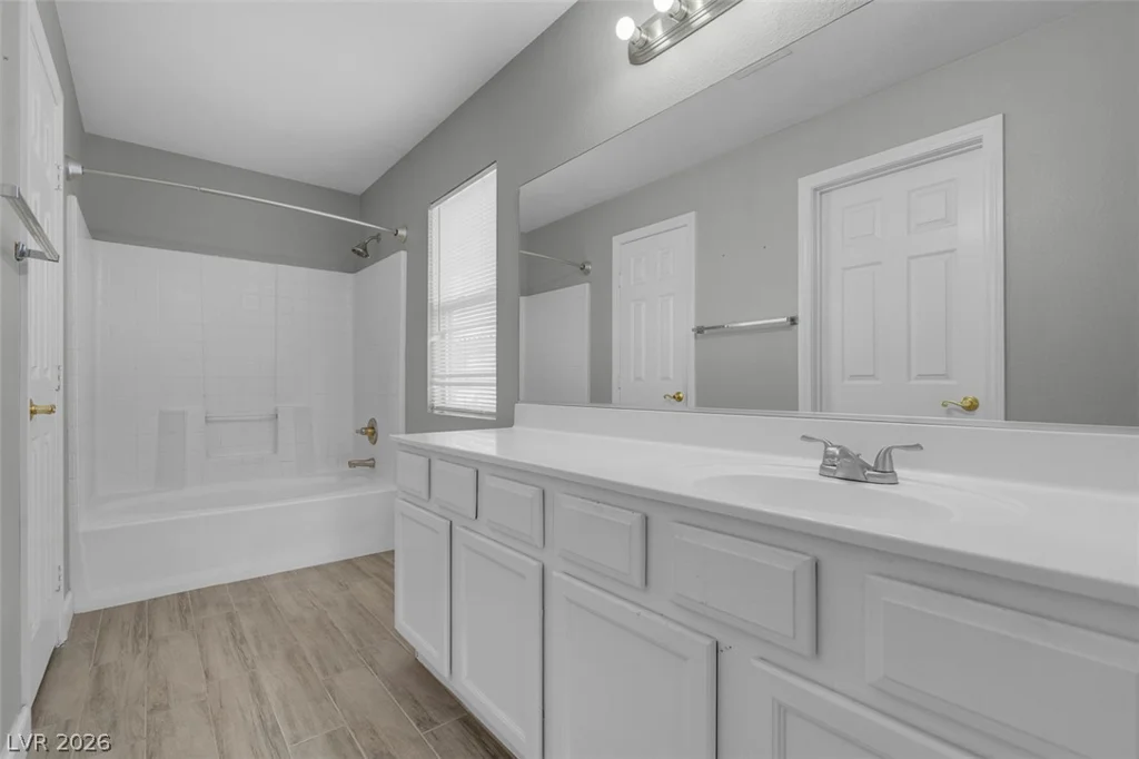 6097 Slow Bob, Henderson, NV 89011