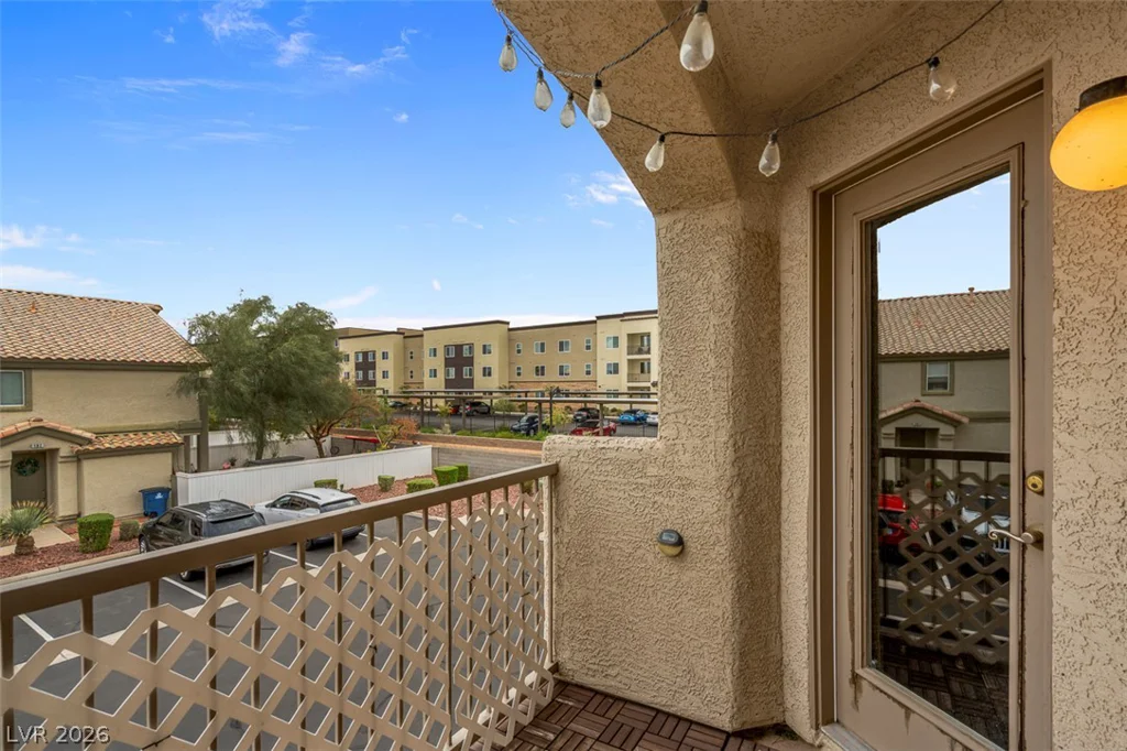 6097 Slow Bob, Henderson, NV 89011
