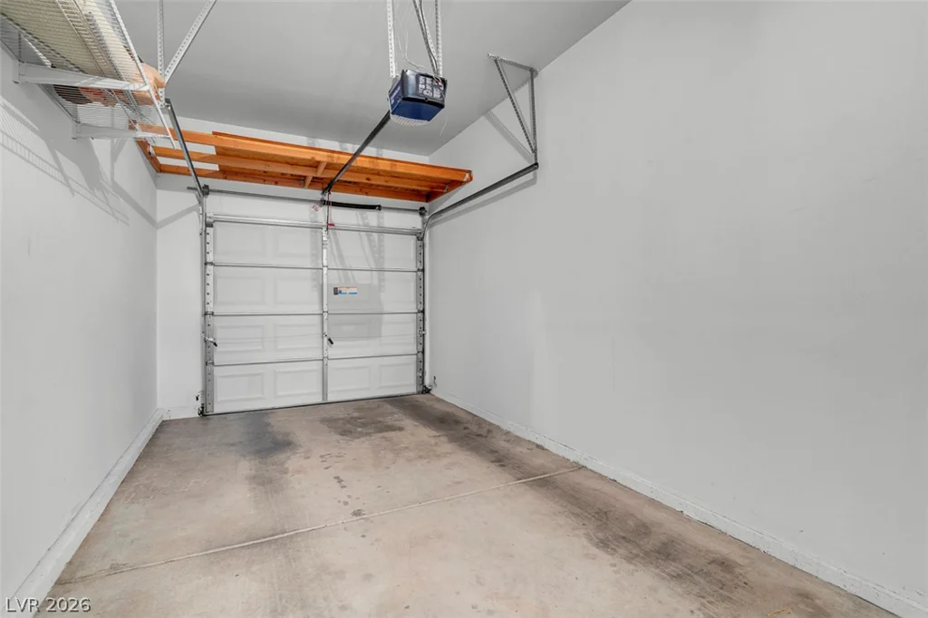 6097 Slow Bob, Henderson, NV 89011
