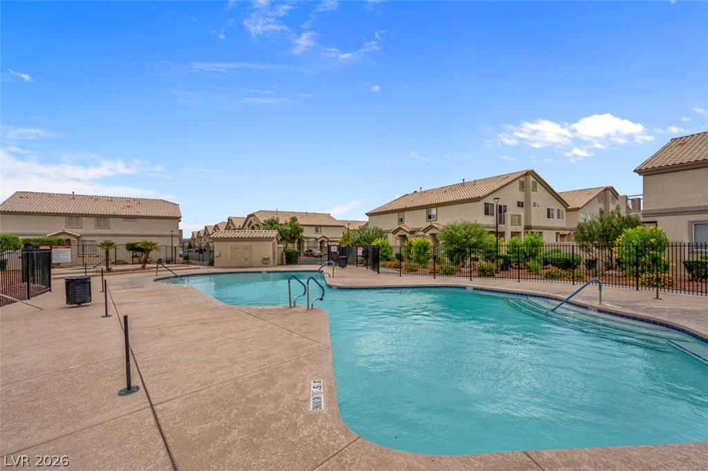 6097 Slow Bob, Henderson, NV 89011