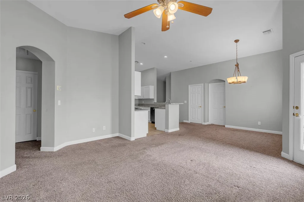 6097 Slow Bob, Henderson, NV 89011