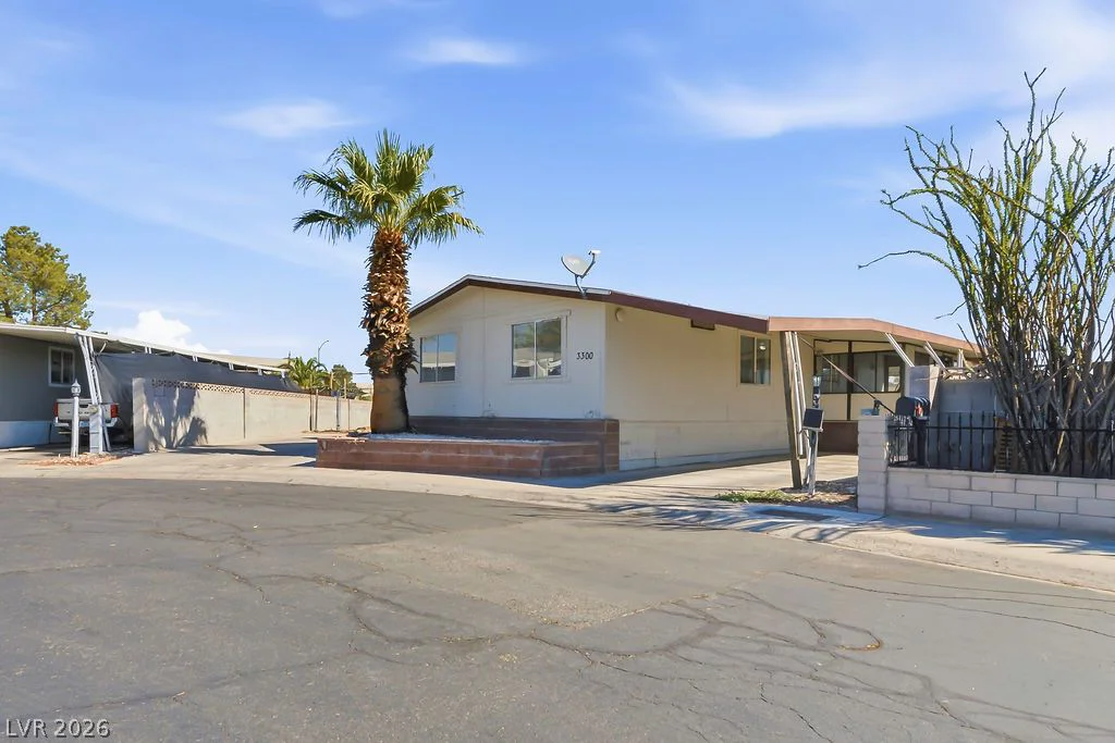 3300 Death Valley, Las Vegas, NV 89122