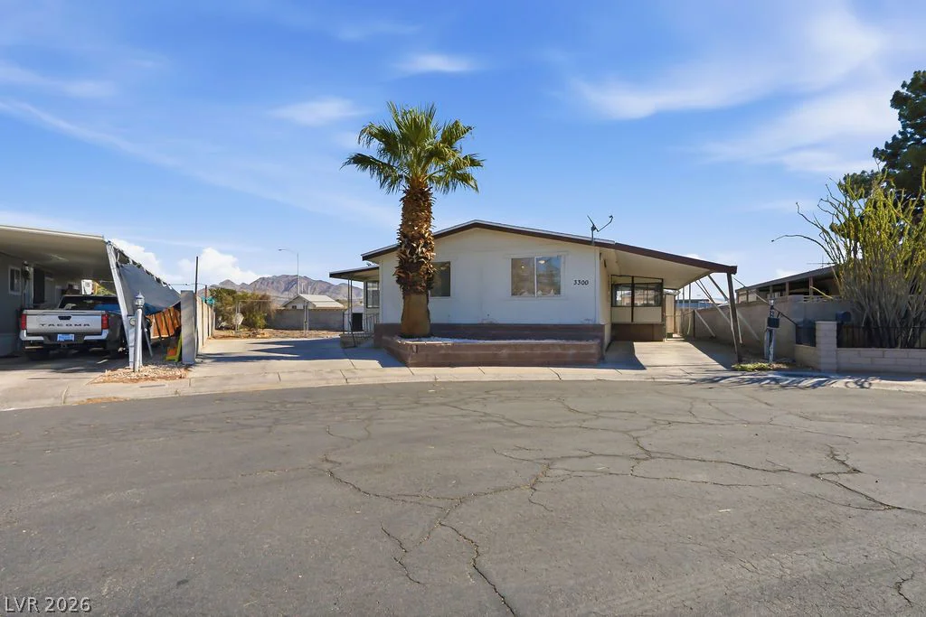 3300 Death Valley, Las Vegas, NV 89122