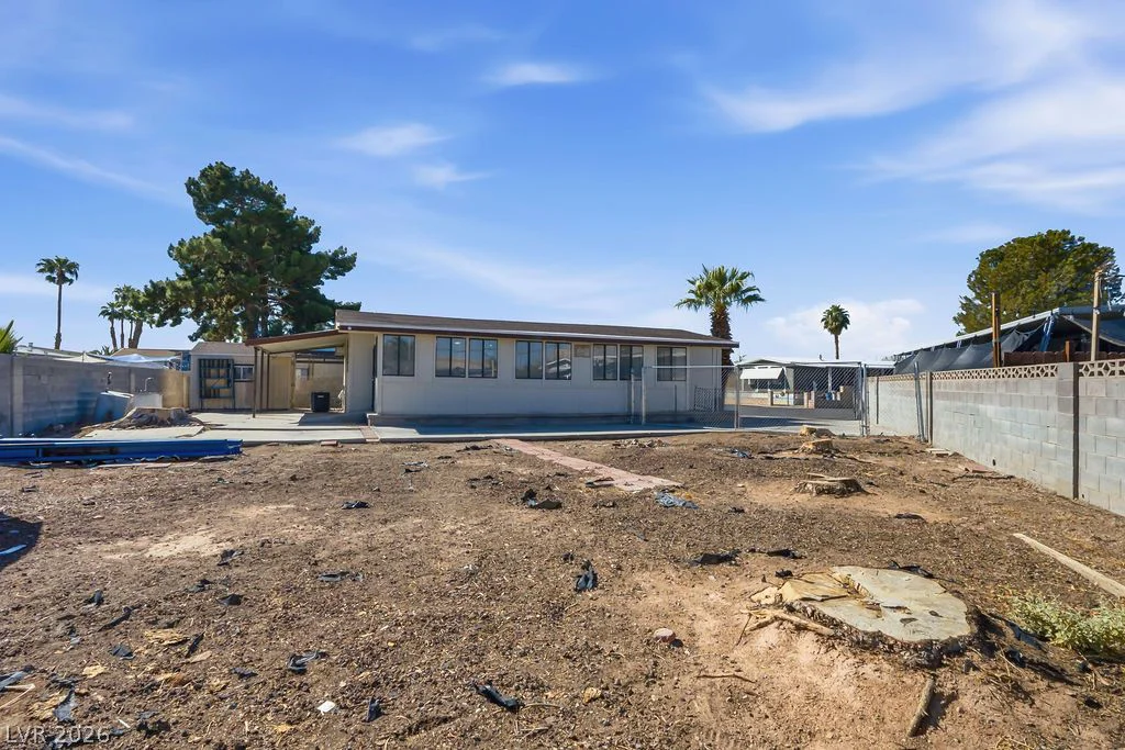 3300 Death Valley, Las Vegas, NV 89122